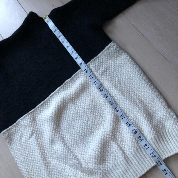 Escada Sport Wool Blend Mock Neck Colorblock Sweater in Black & White Size L - Picture 4 of 13